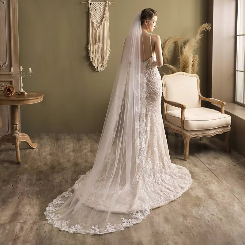 Long Lace Tulle Wedding Veil with Comb, Bridal Dress Accessory.