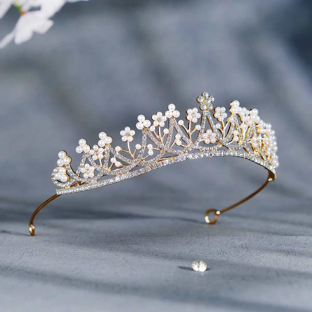 Elegant Sparkly Wedding Tiara For Brides