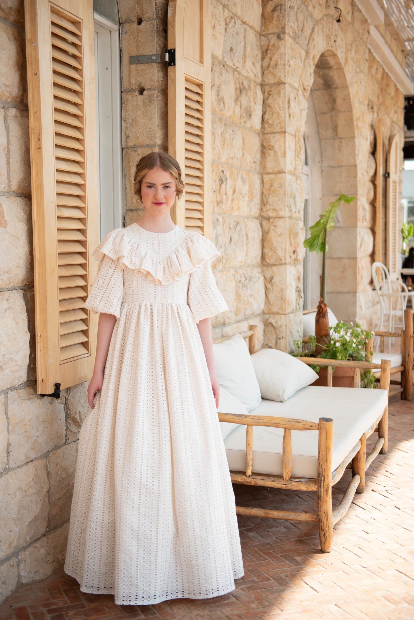 Ethereal Beige Overlay