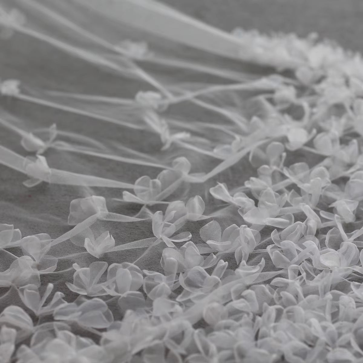 One-Layer Soft Tulle with Cut Edge and Appliqué, Long Train White Wedding Veil with Comb