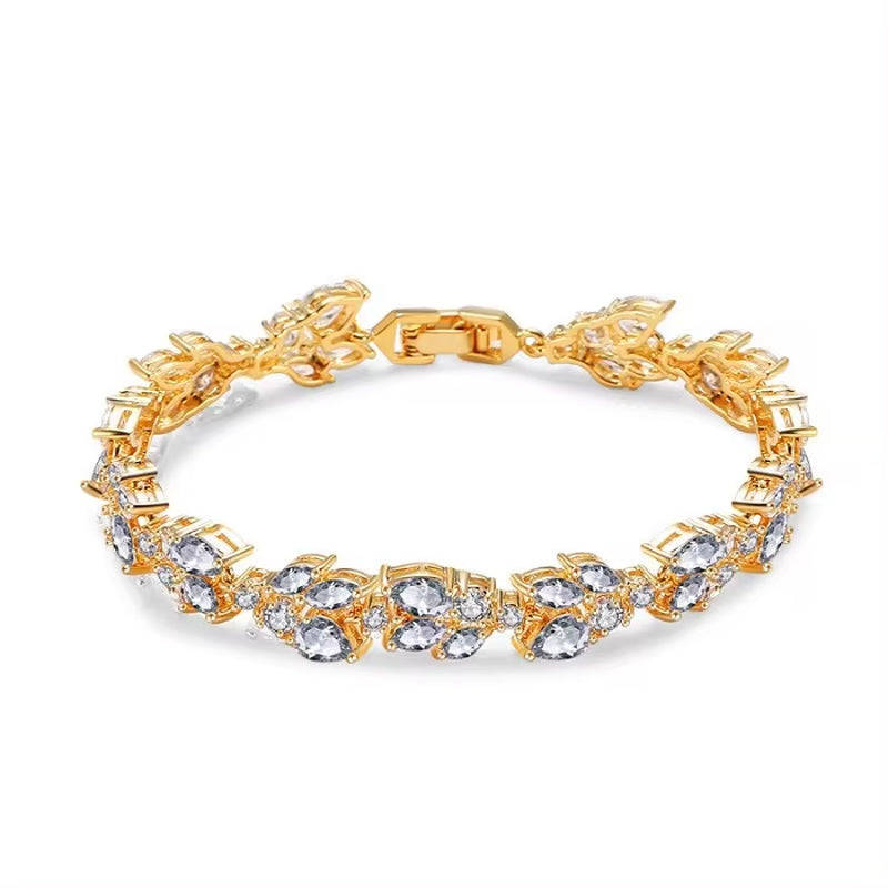 Zircon Charm Buckle Bracelet - Luxury Chain Design for Special Occasions