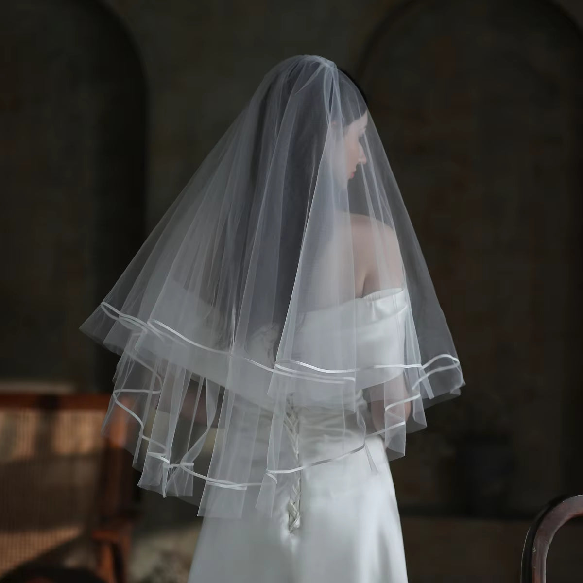 Exquisite Two-Layer White Bridal Veil with Plain Tulle and Ribbon Edge - Wedding Accessory with Hair Comb