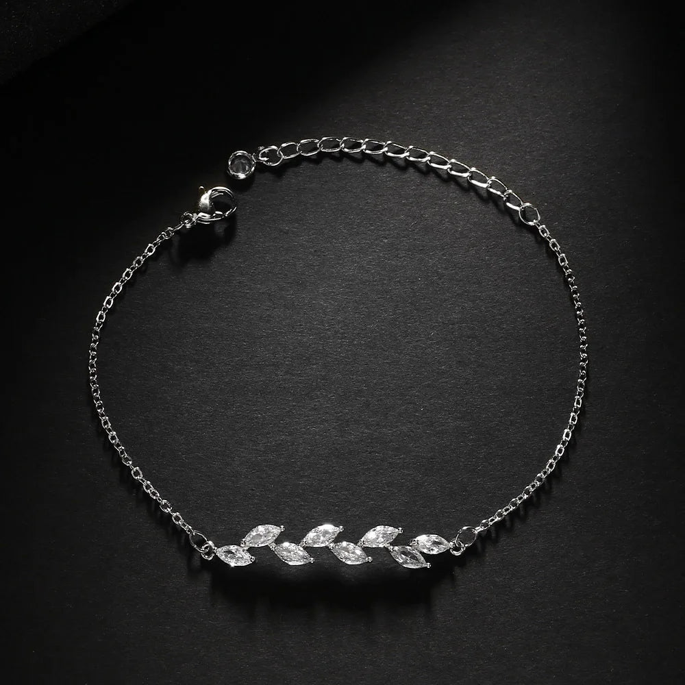 Zircon-Embellished Leaf Bracelet - Elegant Diamond-Inspired Design